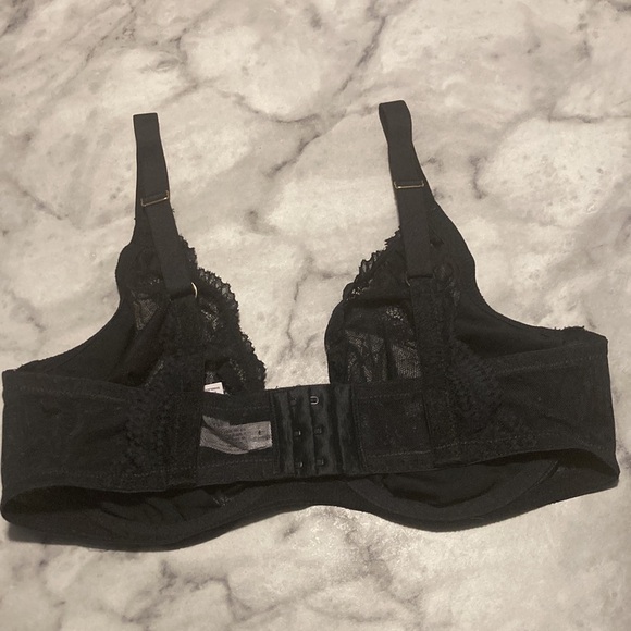 Auden - Picture 9 of 16